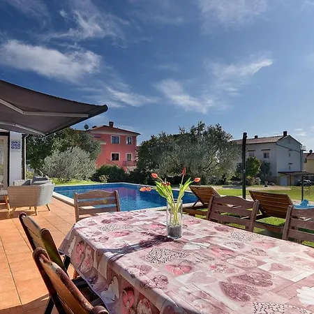 Сasa de vacaciones Rubini *