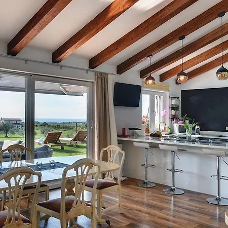 Rubini Villa *